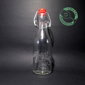 Botellas de cristal personalizadas mediante grabado láser