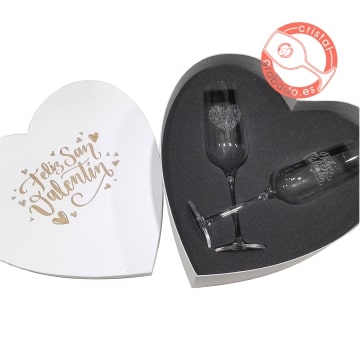 Caja Corazón copas de cava grabadas para regalar en San Valentín